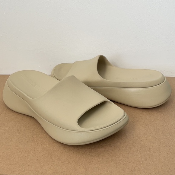Zara Chunky Oversized Platform Slides Y2K Size 9 - Picture 1 of 9